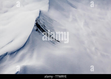 Vista aerea di cime di montagna Foto Stock