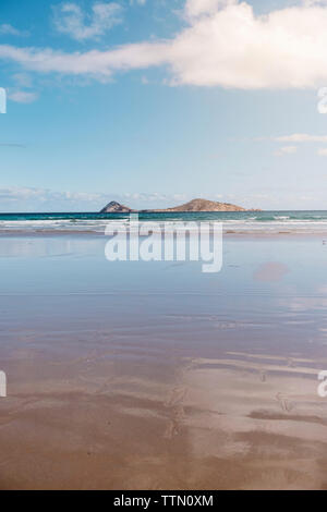 Idillica vista sul mare contro il cielo di Wilsons Promontory National Park Foto Stock