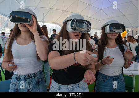 L'Aquila, Italia: Futura L'Aquila, l'ultimo stadio della futura, una manifestazione itinerante promossa dal Ministero dell'Istruzione Università e Ricerca Foto Stock