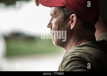 Close-up del salariato agricolo sulla giornata di sole Foto Stock