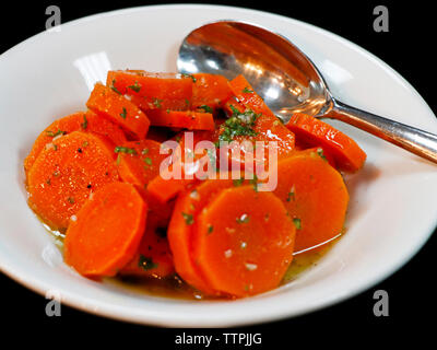 Lo spagnolo decapati e marinato piatto di carota, conosciuto in Spagna come zanahorías aliñadas Foto Stock