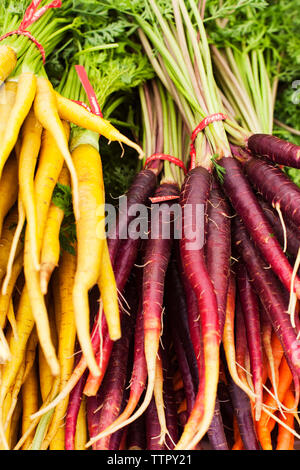 Close-up di carote per la vendita al mercato Foto Stock