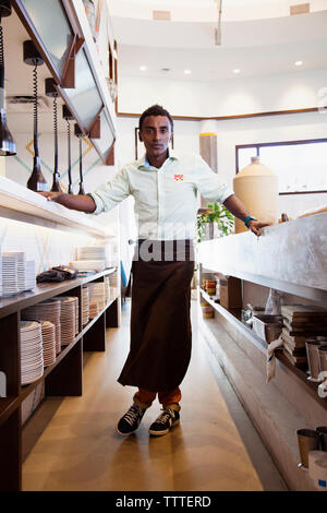 BERMUDA, Hamilton. Ritratto dello Chef Marcus Samuelsson al suo Marcus' Restaurant all'Hamilton Princess & Beach Club hotel. Foto Stock