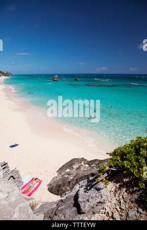 BERMUDA. Rocce e spiagge a Warwick Long Bay. Foto Stock