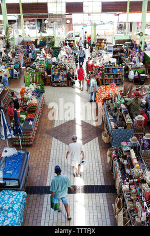 Polinesia francese, Tahiti. Il mercato comunale di Papeete. Foto Stock