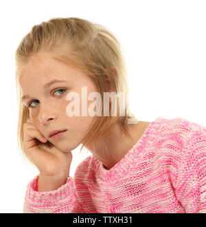 Ritratto di triste bambina isolato su bianco Foto Stock