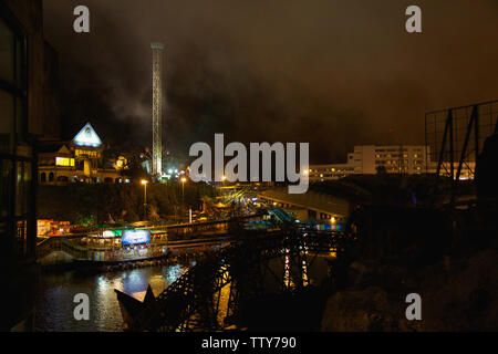 Giro spaziale in un parco divertimenti, Genting Highlands, Malesia Foto Stock