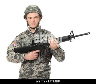 Soldato con assault riffle su sfondo bianco Foto Stock