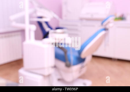 Interno della camera dentale in clinica moderna, vista offuscata Foto Stock
