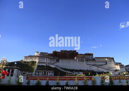 Sichuan-Tibet scenario di equitazione Foto Stock