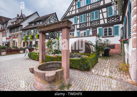 Storica città vecchia di Gengenbach, Germania, destinazione turistica e occidentali della Foresta Nera Foto Stock