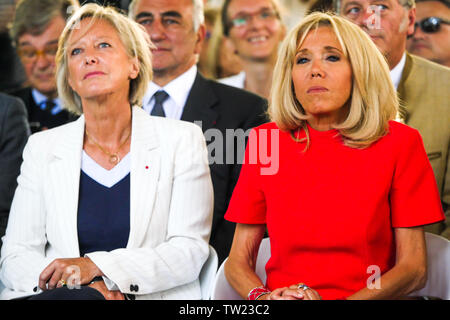 Brigitte Macron e Brigitte Cluzel frequentare la cerimonia di apertura della casa Respîte, Tassin-la-Demi-Lune, Francia Foto Stock