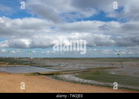 Bell Wharf Beach, Leigh-on-Sea, vicino a Southend, Essex, Inghilterra Foto Stock