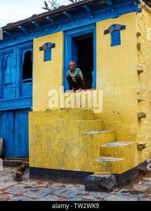 Inabitants del telecomando Sanouli Village, dove Jim Corbett venite a shot il maneating Panar leopard, Kumaon Hills, Uttarakhand, India Foto Stock