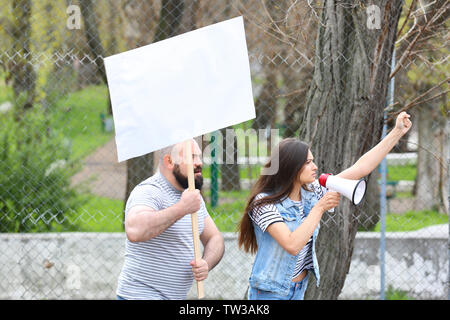 Protesta dei giovani sulla strada Foto Stock