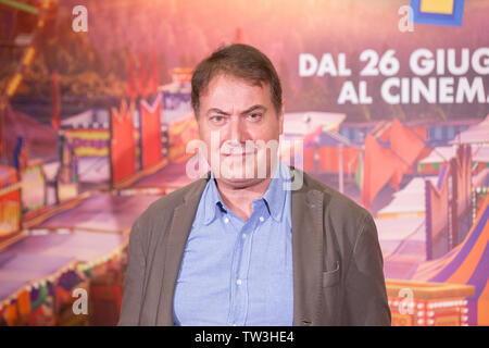 Roma, Italia. Il 18 giugno, 2019. Attore italiano Corrado Guzzanti Photocall a Roma del film "Toy Story 4' con la voce italiana di attori del film Credit: Matteo Nardone/Pacific Press/Alamy Live News Foto Stock