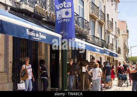 Pasteis de Belem pasticceria, famosa per il suo originale crema pasticcera crostata ricetta. Lisbona, Portogallo. Foto Stock