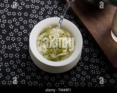 Angie tè bianco, gara di outrageous bud testa Foto Stock