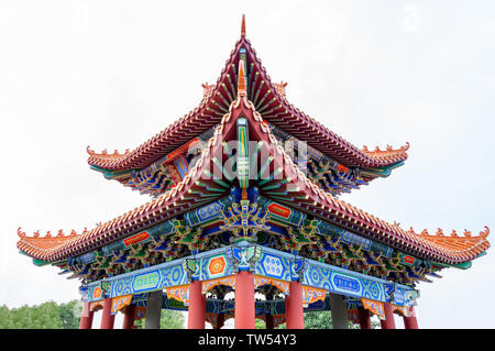 Benna di gronda arcata del Tempio di Confucio nella contea di Suixi, nella provincia di Guangdong Foto Stock