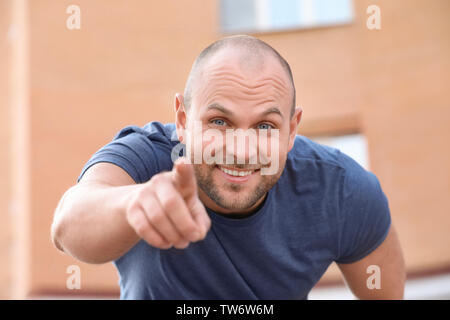 Bel giovane, all'aperto Foto Stock