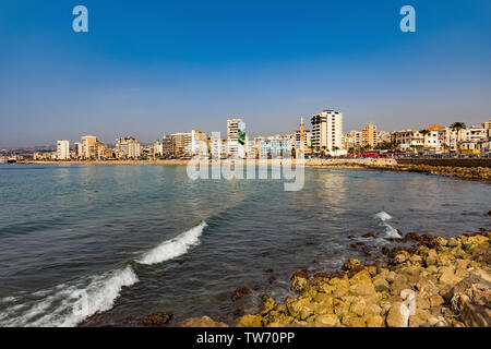 Sidone Saida skyline cityscape lungomare nel sud del Libano medio oriente Foto Stock