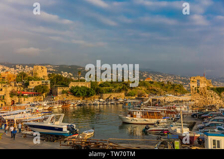 Antico porto vecchio porto di Byblos Jbeil in Libano medio oriente Foto Stock