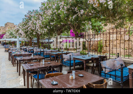 Ristoranti del Vecchio Souk Byblos Jbeil in Libano medio oriente Foto Stock