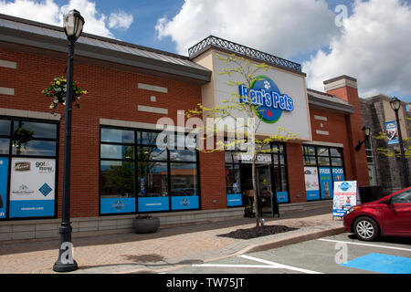 Dartmouth, Nova Scotia, Canada- Giugno 15, 2019: la recente apertura del Ren animali domestici in Dartmouth Crossing Foto Stock