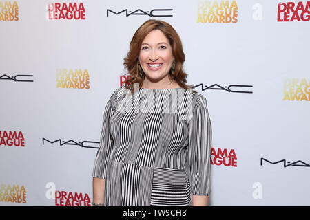 L'ottantacinquesimo dramma annuale classifica Awards tenutosi presso il Marriott Marquis Hotel di Times Square - Arrivi. Dotato di: Randi Zuckerberg dove: New York New York, Stati Uniti quando: 18 maggio 2019 Credit: Giuseppe Marzullo/WENN.com Foto Stock