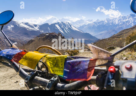 Moto touring in Mustang, Nepal Foto Stock