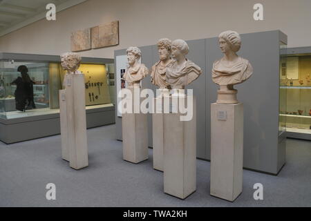 Antico busti romani e sculture in mostra al British Museum di Londra, Regno Unito. Foto Stock