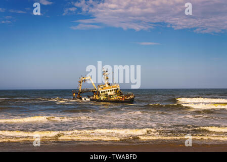 Abbandonato il naufragio del filamento nave Zeila presso la Skeleton Coast, Namibia Foto Stock