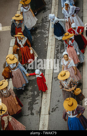 Estate Ancora la vita di Saint Tropez 2019 - Funny street foto - sport, libera vita gioco gratuito - Port de Saint Tropez, Francia Foto Stock