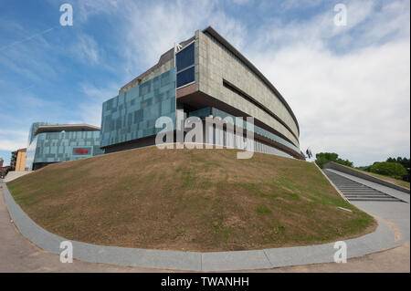 Il Museo dell'Automobile Giovanni Agnelli (MAUTO) motore museo di Torino, Italia possedute da FCA / Fiat Automobiles e progettato da Cino Zucchi - esterno Foto Stock