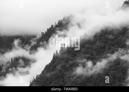 Nuvole di fumo del Palon Fiume Zangbo Foto Stock