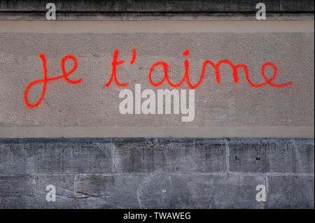 JE T'Aime scritto in Spray Paint on A Wall a Parigi Foto Stock