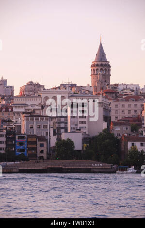 Istanbul la Torre Galata e Bosphurus. Foto Stock