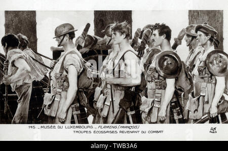 WW1 - i soldati scozzesi ritornano dal combattimento Foto Stock