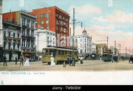 New Orleans, Louisiana, USA - Canal Street con tram Foto Stock