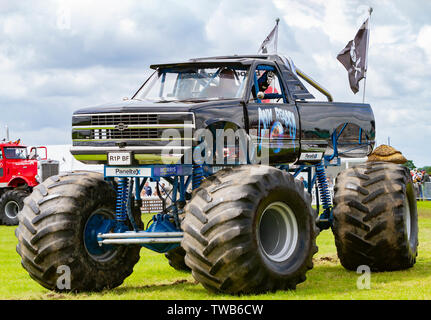 18 & 19 giugno 2019 - Royal Contea di Cheshire Show - Big Pete e Grim Reaper Monster Trucks Foto Stock