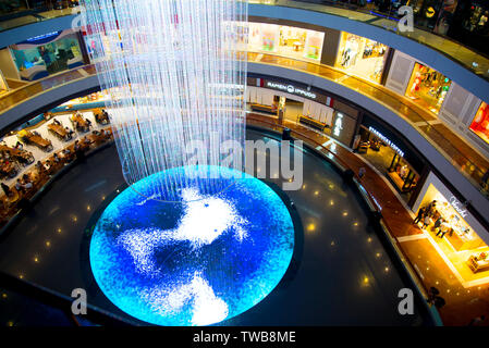 Digital Light Canvas al Shoppes nella Marina Bay Sands Foto Stock