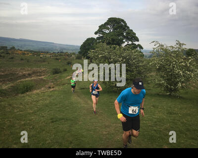 ATRX Antonine Wall 10km gara hill, a Glasgow in Scozia, il 15 maggio 2019. Foto Stock