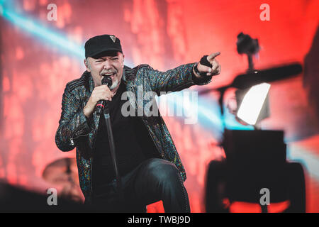 Milano, Italia. 07Th Giugno, 2019. Vasco Rossi si esibisce dal vivo a Milano allo Stadio San Siro per il suo tour VascoNonStopLive 2019. Credito: Danilo D'Auria/Pacific Press/Alamy Live News Foto Stock