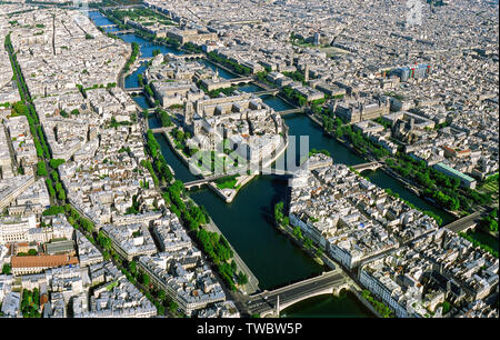 Antenna di panorama di Parigi Île de la Cité con la Notre Dame, Francia Foto Stock