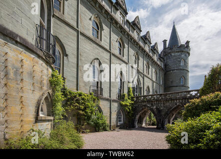 Inveraray Castello, la casa ancestrale del Duca di Argyll. Presentato nella serie BBC ' Uno scandalo molto britannico' con Clauie Foy Foto Stock