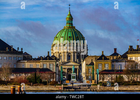 Frederik la Chiesa dietro il Palazzo di Amalienborg, Copenhagen, Danimarca. Gennaio 2019. Foto Stock