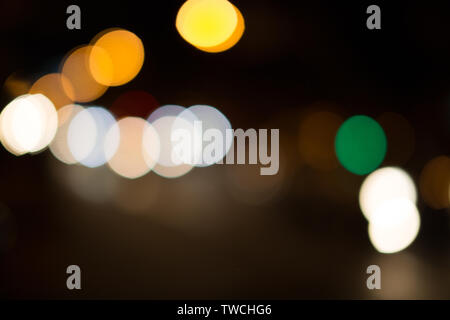 Abstract sullo sfondo di una confusa e coloratissima bokeh di fondo Foto Stock