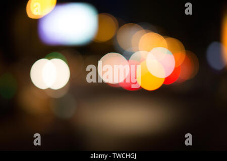 Abstract sullo sfondo di una confusa e coloratissima bokeh di fondo Foto Stock