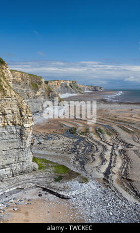 Il Glamorgan Heritage Coast nel Galles del Sud - tutte le scogliere calcaree e rocce Foto Stock