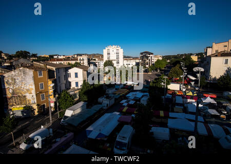 Un mercato in Aubagne, Francia Foto Stock